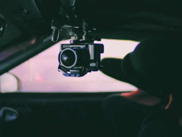 coche con camara videovigilancia