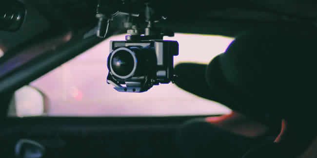car-camera coche con camara videovigilancia