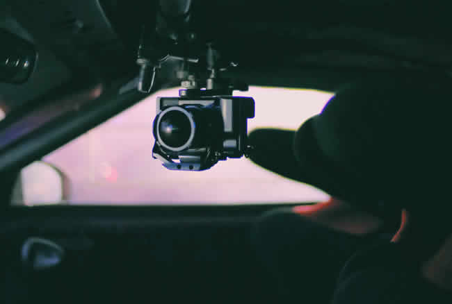 car-camera coche con camara videovigilancia
