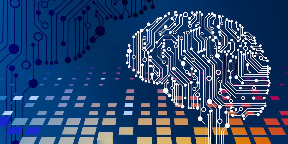 AI Act agosto 2026: obligaciones para empresas españolas Pantalla con código de inteligencia artificial — AI Act agosto 2026 obliga a empresas españolas con sistemas de alto riesgo