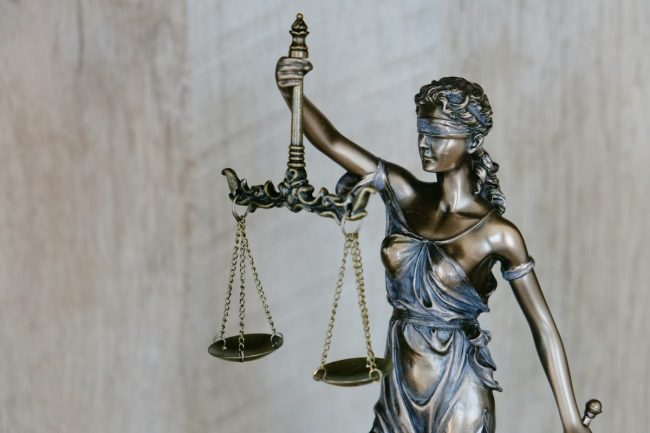 Multas RGPD para autónomos y pymes - documentos legales y normativa protección de datos