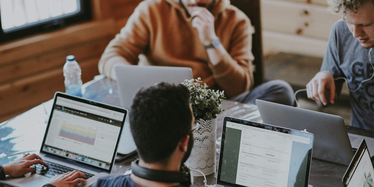 Obligaciones del proveedor y del deployer en el AI Act: reparto de responsabilidades