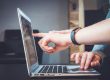 Red de conexiones globales — transferencias internacionales de datos RGPD cláusulas contractuales tipo post Schrems II